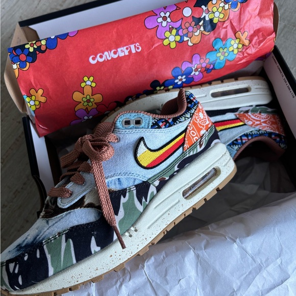 NIKE AIRMAX| 1SP Concepts Heavy 8 (women's) - Picture 2 of 7